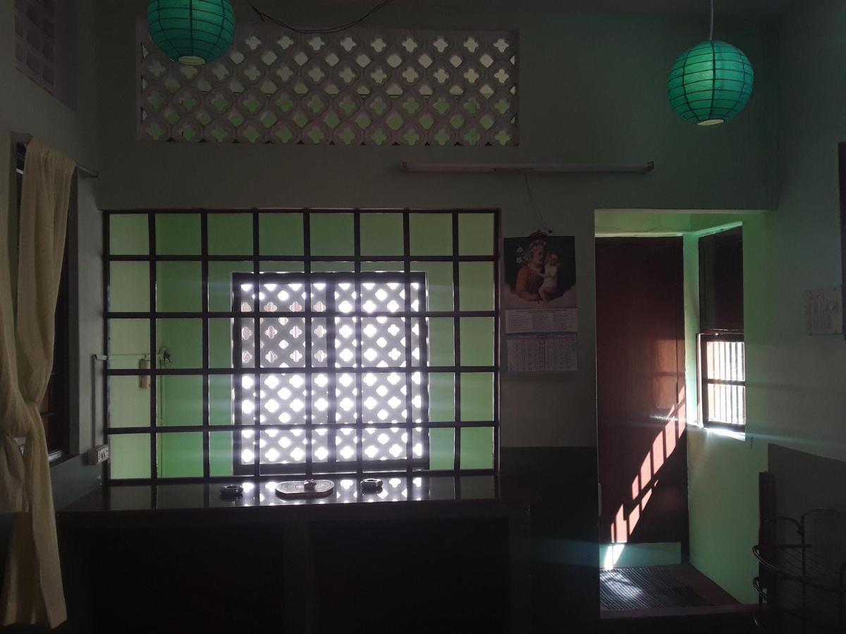 Elisa Home Stay Villa Pondicherry Exteriör bild